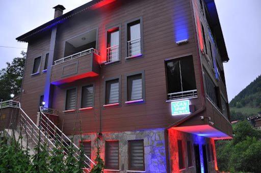 Ucan Pansiyon Caykara ภายนอก รูปภาพ